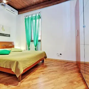 Apartment The Red, Rome