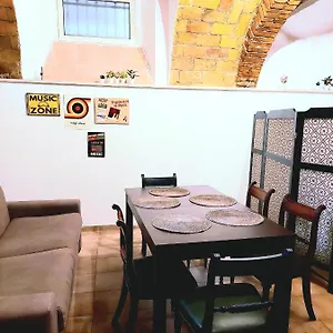 Apartment Trastevere In Music, Rome